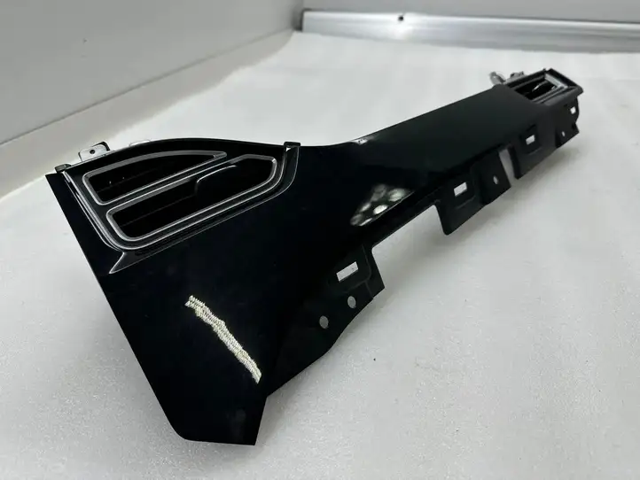 Tesla Model S (2016 - 2021) 100782500C Боковой воздушный дефлектор — фото 2