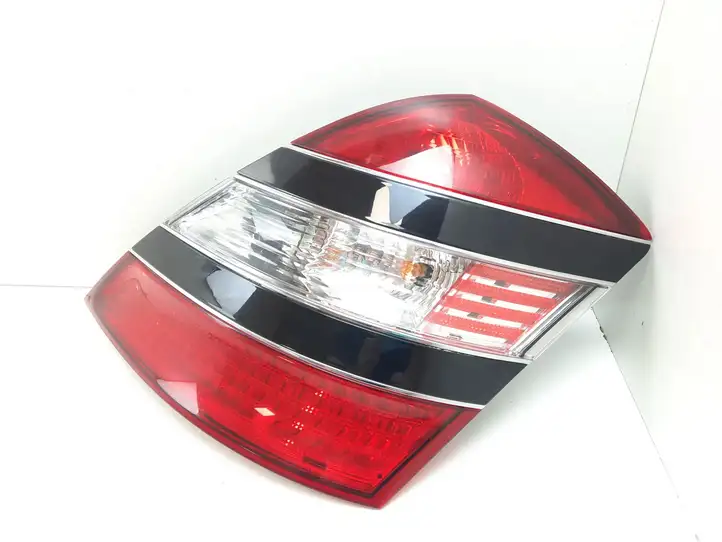 Mercedes-Benz S W221 (2005 - 2013) A2218200266 Задний фонарь в кузове — фото 8
