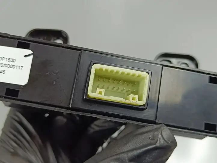 Kia Sportage (2021 - ) 4G34061700 Кнопка обогрева рулевого колеса — фото 5