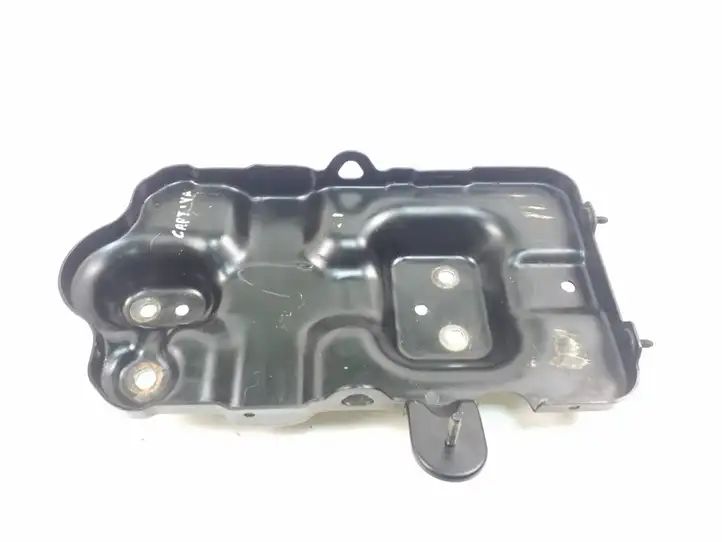 Chevrolet Captiva (2006 - 2011) Площадка аккумулятора — фото 3