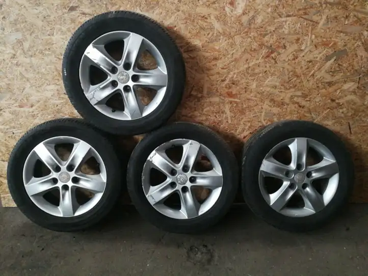 Kia Ceed (2010 - 2012) Легкосплавный колесный диск R16 — фото 1
