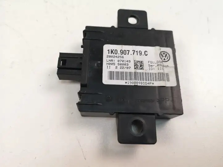 Audi A3/S3 8P (2005 - 2008) 1K0907719C Прочие блоки управления — фото 1