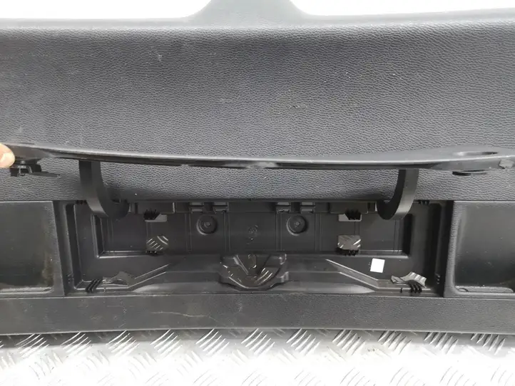Volkswagen PASSAT B6 (2005 - 2010) 3C9867605D Обшивка багажника — фото 9