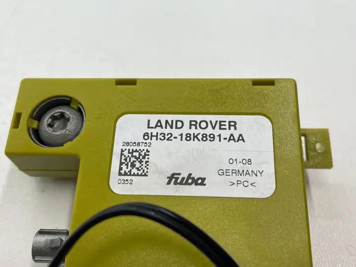 Land Rover Range Rover Sport L320 (2005 - 2009) 6H3218K891AA Усилитель антенны — фото 2
