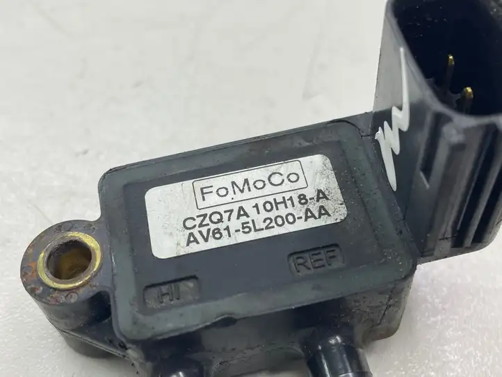 Ford Focus Grand C-MAX (2010 - 2019) AV615L200AA Датчик давления выхлопных газов — фото 3
