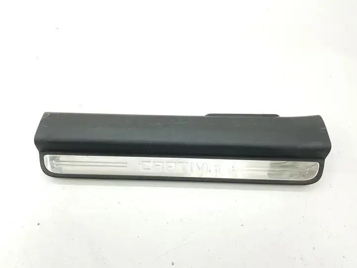 Chevrolet Captiva (2006 - 2011) 96630458 Внутренняя отделка переднего порога — фото 1