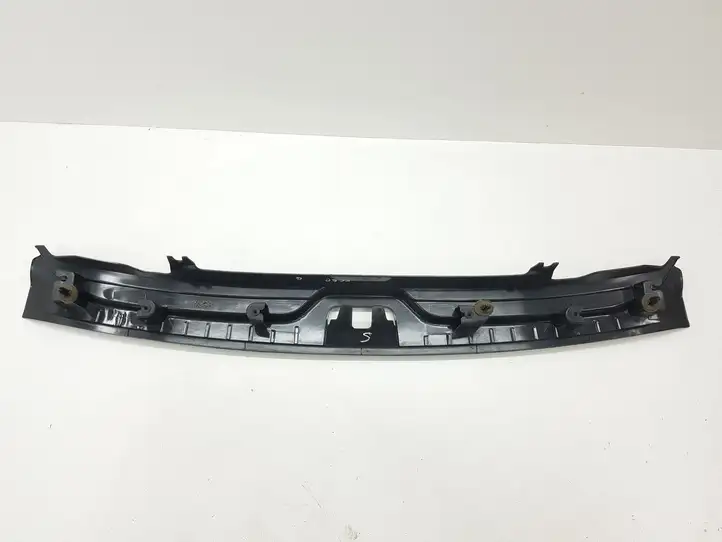 Volvo XC60 (2008 - 2013) 30740438 Отделка порога багажника — фото 6