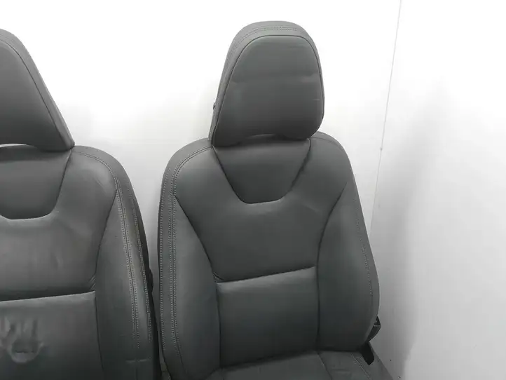 Volvo XC60 (2008 - 2013) Комплект салона — фото 7