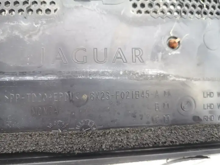 Jaguar XF (2007 - 2015) 8X23F021B45AM Жабо стеклоочистителей — фото 2