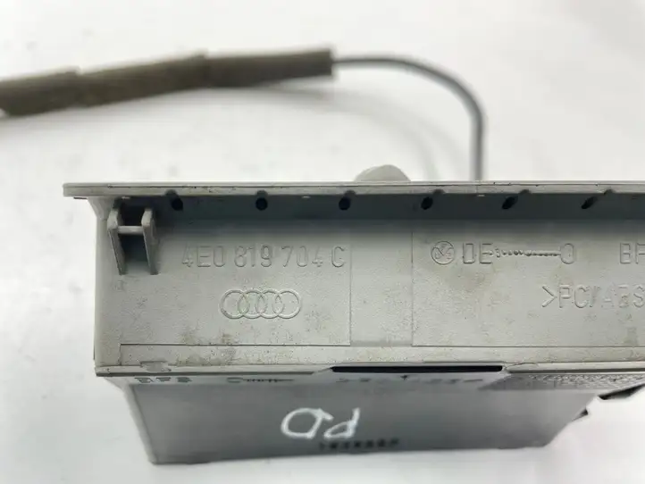 Audi A8 S8 D3 4E (2005 - 2007) 4E0819704C Задний воздушный дефлектор — фото 3