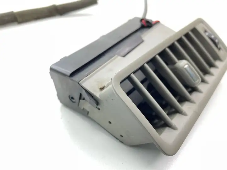 Audi A8 S8 D3 4E (2005 - 2007) 4E0819704C Задний воздушный дефлектор — фото 5
