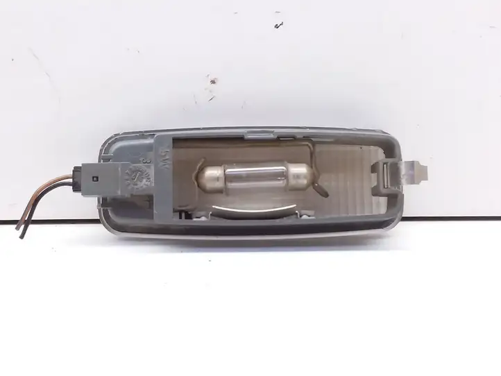 Audi A6 S6 C5 4B (1997 - 2001) 8L0947105A Задняя подсветка — фото 2