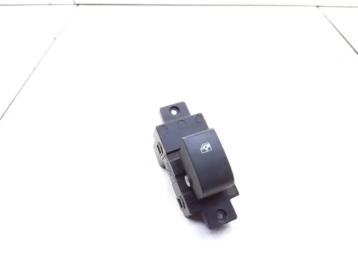 Opel Antara (2006 - 2011) 202005438 Блок кнопок стеклоподъемников — фото 1