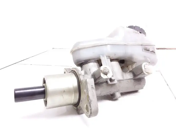 Opel Astra G (1998 - 2004) 32066735 Главный тормозной цилиндр — фото 1