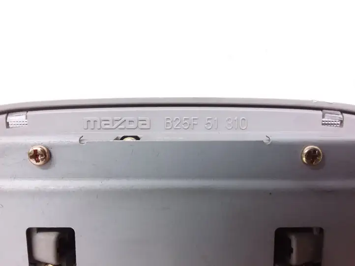 Mazda 323 F (1994 - 2000) B25F51310 Передняя подсветка — фото 3