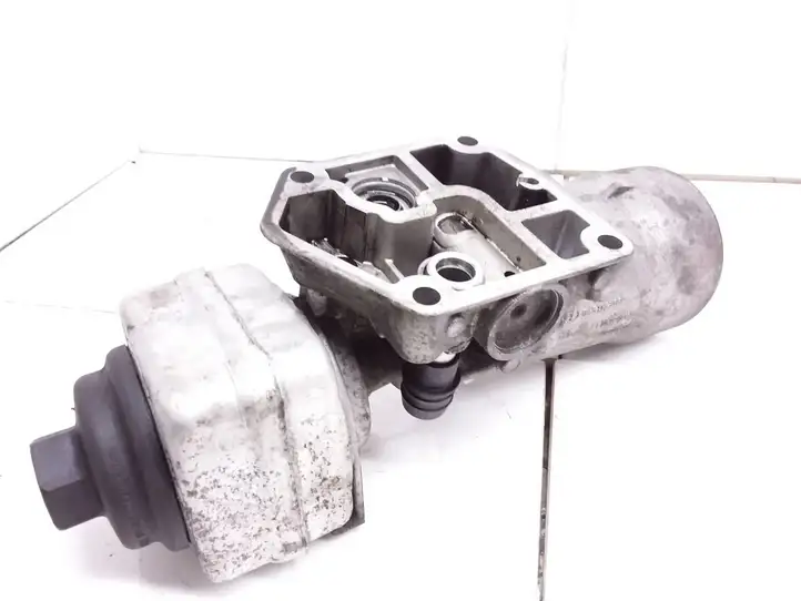 Audi A3/S3 8P (2004 - 2008) 045115389 Кронштейн масляного фильтра — фото 1
