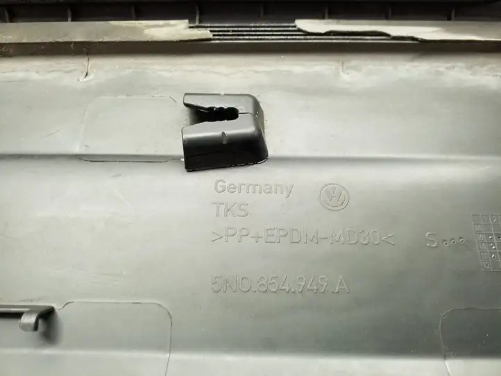 Volkswagen Tiguan (2007 - 2011) 5N0854949A Молдинги задней двери — фото 4