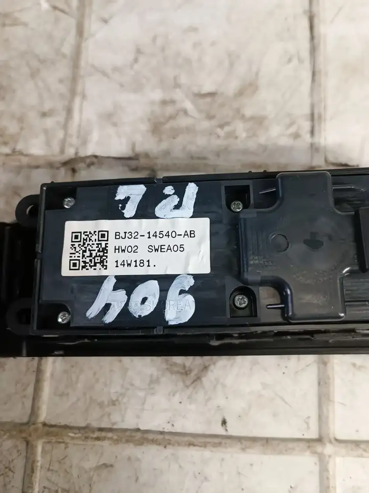 Land Rover Evoque I (2011 - 2015) BJ3214540AB Блок кнопок стеклоподъемников — фото 3