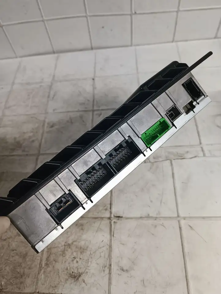 Land Rover Evoque I (2011 - 2015) DX2319C164BA Усилитель звука — фото 1