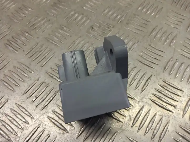 Ford Kuga II (2013 - 2019) FG1A-7H417-MA Реле насоса горючего — фото 7