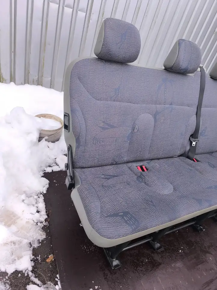 Renault Trafic II (X83) (2002 - 2014) Третий ряд сидений — фото 3