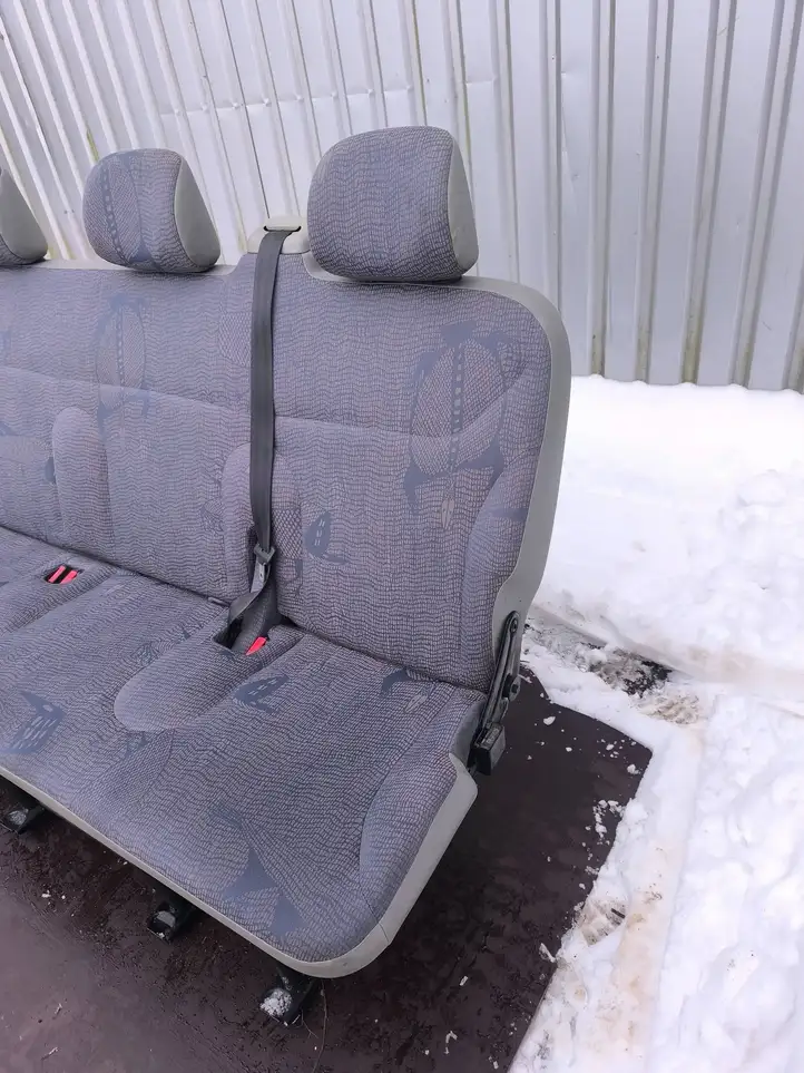 Renault Trafic II (X83) (2002 - 2014) Третий ряд сидений — фото 6