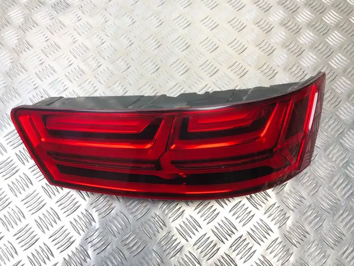 Audi SQ7 (2016 - ) 4M0945094M Задний фонарь в крышке багажника — фото 5