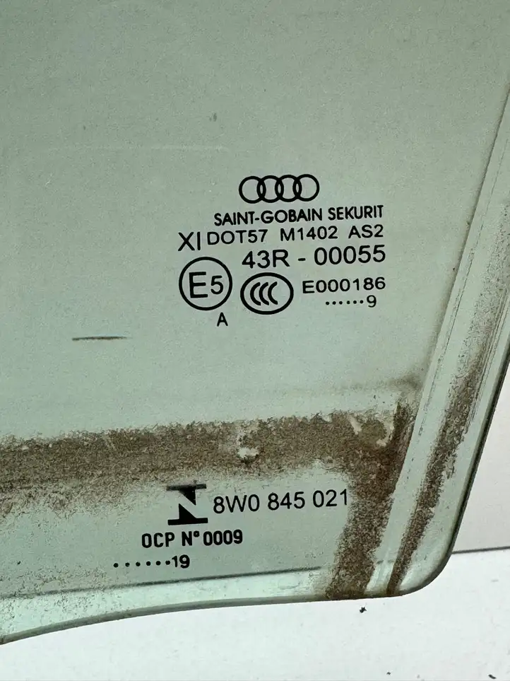 Audi A4 S4 B9 (2015 - 2019) 8W0845021 Стекло передней двери — фото 9