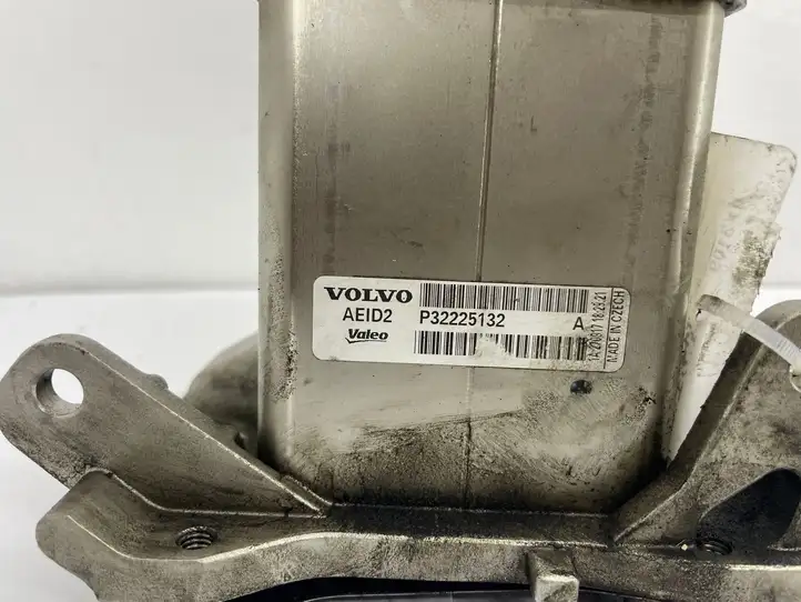 Volvo S60 (2013 - 2018) 32225132 Охладитель клапана EGR — фото 4