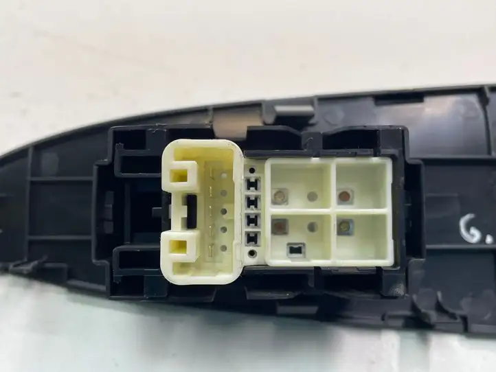Toyota RAV 4 (XA30) (2006 - 2016) 7427242010 Блок кнопок стеклоподъемников — фото 5