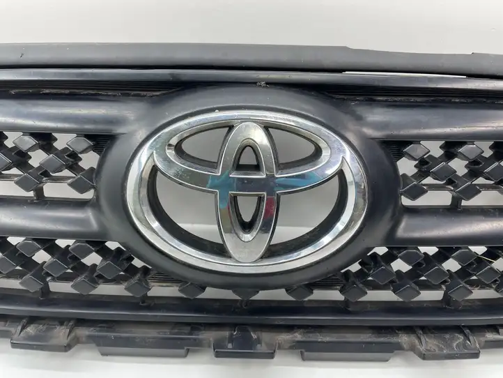 Toyota RAV 4 (XA30) (2006 - 2016) Верхняя решетка радиатора — фото 3