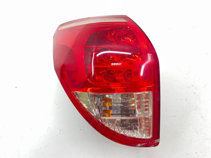 Toyota RAV 4 (XA30) (2006 - 2016) I090037 Задний фонарь в кузове — фото 1