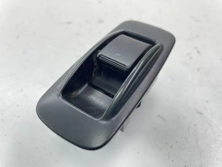 Toyota Corolla Verso AR10 (2004 - 2009) 848010F030 Блок кнопок стеклоподъемников — фото 2
