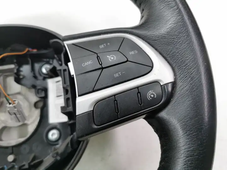 Jeep Renegade (2014 - ) 07356001040 Руль — фото 6