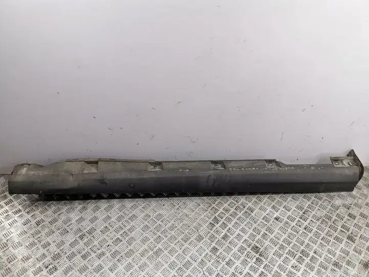 Ford Focus (2011 - 2015) Порог кузова — фото 1