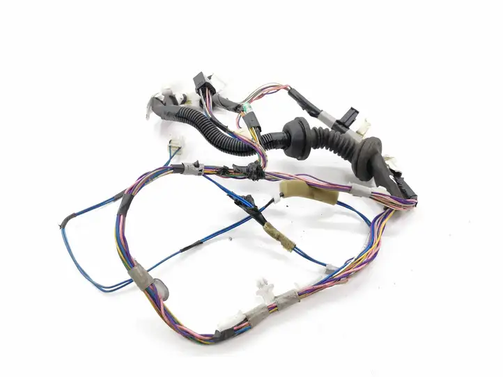 Toyota Corolla Verso AR10 (2004 - 2009) 821510F020 Проводка передней двери — фото 1