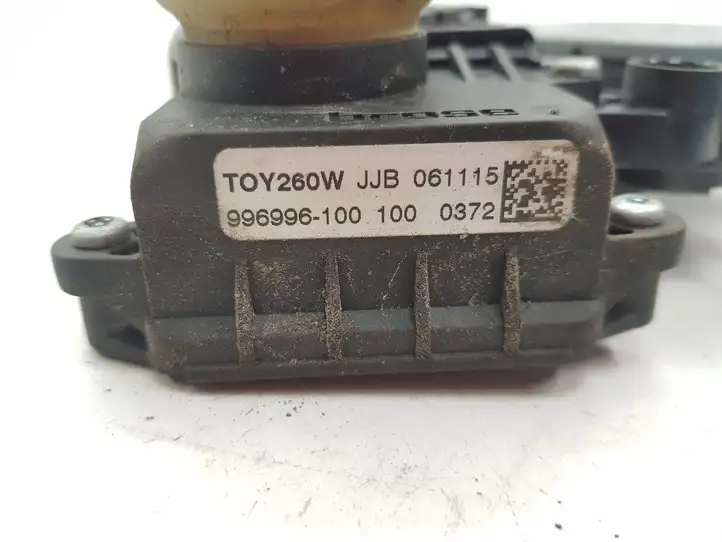 Toyota Corolla Verso AR10 (2004 - 2009) 698300F020 Стеклоподъемник задней двери — фото 4