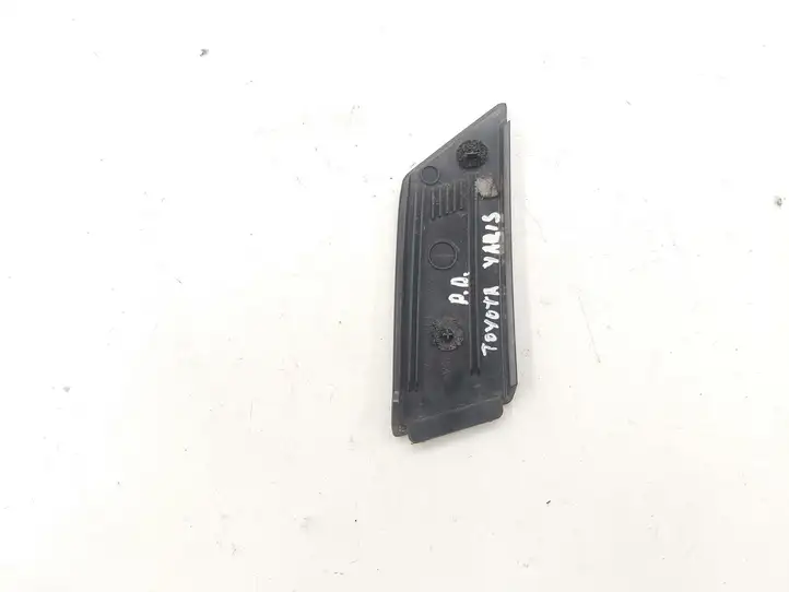 Toyota Yaris (2005 - 2009) 75751 Накладка стекла передней двери — фото 2