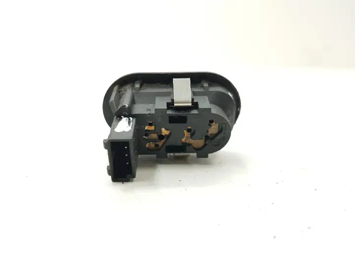 Opel Astra G (1998 - 2004) 90561388 Блок кнопок стеклоподъемников — фото 2