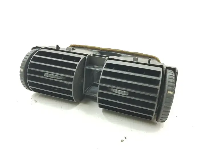 Opel Astra G (1998 - 2004) 90560344 Центральный воздушный дефлектор — фото 1