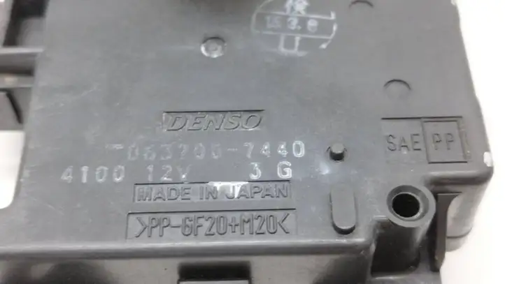 Toyota Prius (XW20) (2003 - 2009) 0637007440 Двигатель задвижки потока воздуха — фото 2