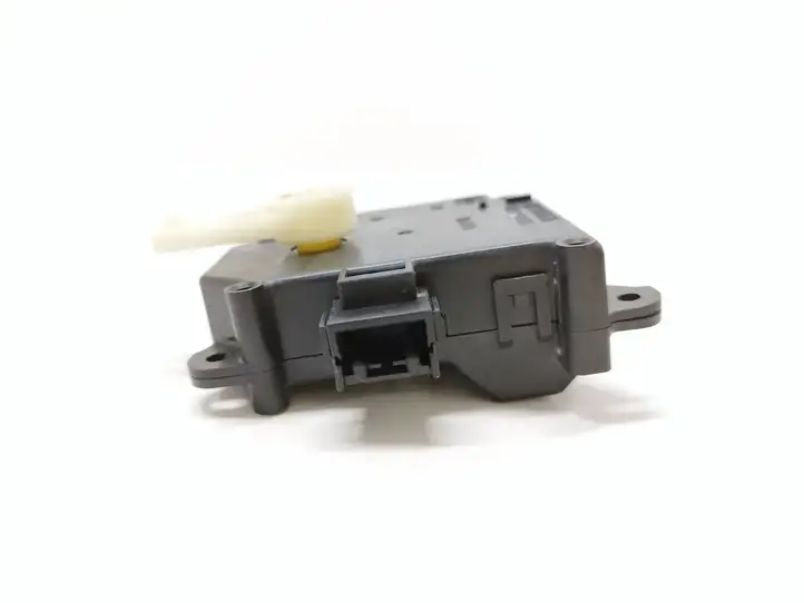 Toyota Prius (XW20) (2003 - 2009) 0637007440 Двигатель задвижки потока воздуха — фото 3