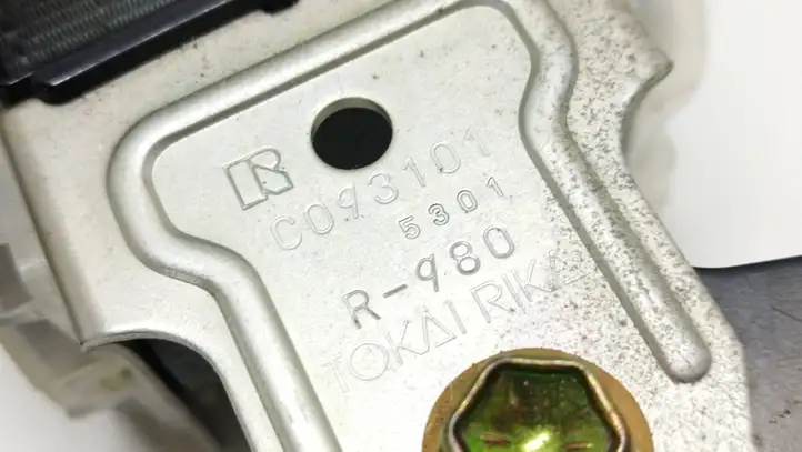 Toyota Prius (XW20) (2003 - 2009) C093101 Задний ремень безопасности — фото 2