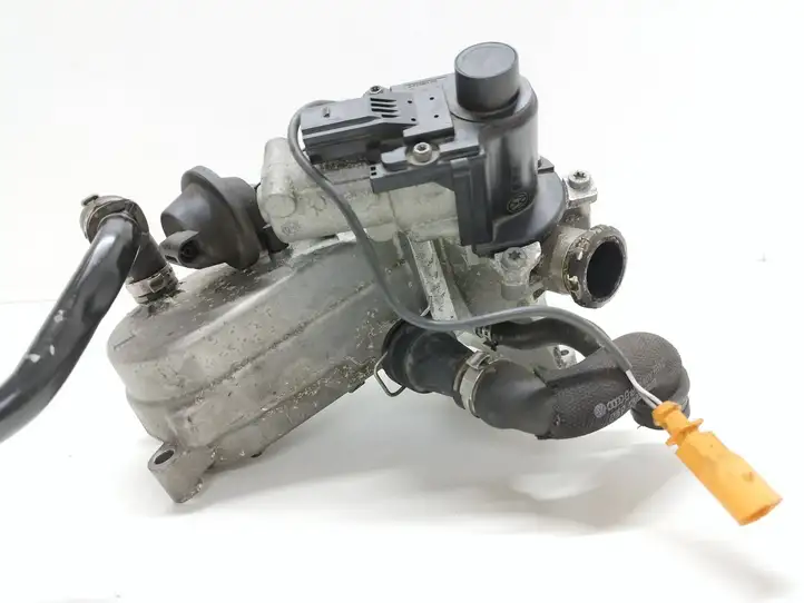Audi A6 S6 C6 4F (2008 - 2011) 059131515R Охладитель клапана EGR — фото 4