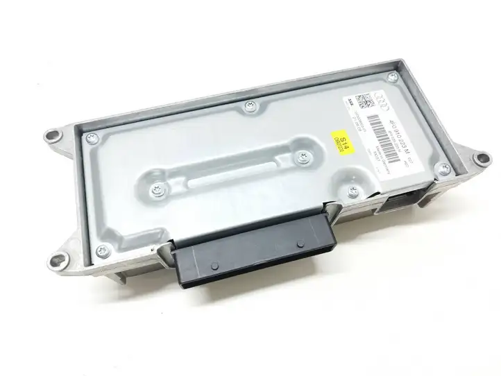Audi A6 S6 C6 4F (2008 - 2011) 4F0910223M Усилитель звука — фото 4
