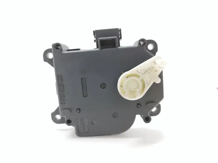 Mitsubishi Colt (2004 - 2008) AE0637008320 Двигатель задвижки потока воздуха — фото 4