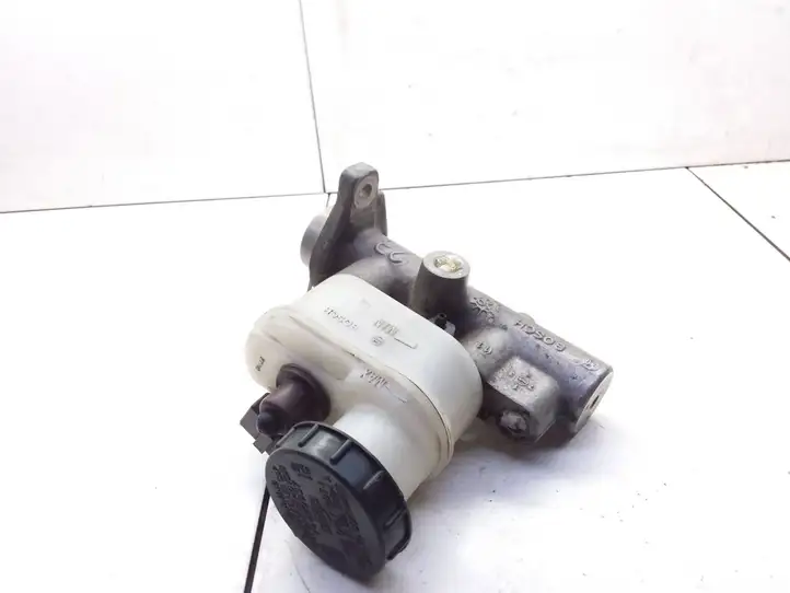 Nissan Almera Tino (2000 - 2003) 22157879 Главный тормозной цилиндр — фото 3