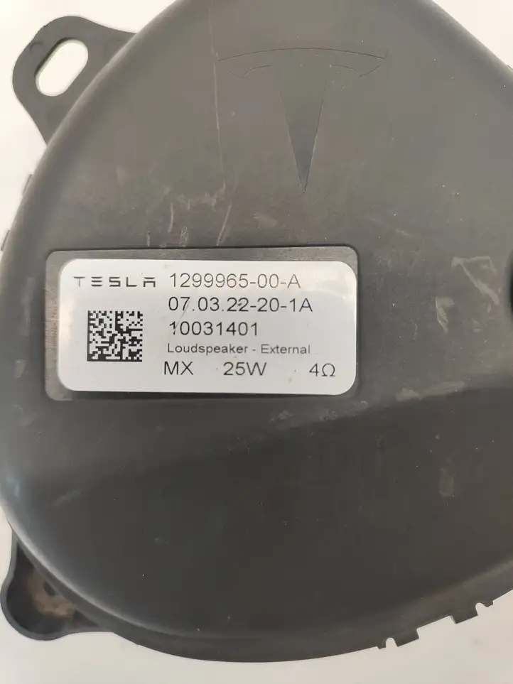 Tesla Model 3 (2017 - 2023) 129996500A Динамик парктроника (PDC) — фото 7