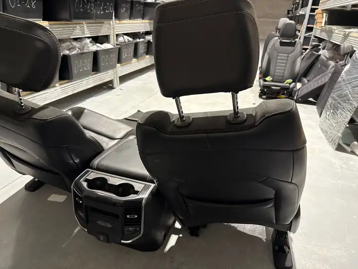 Dodge Ram (2018 - ) Комплект салона — фото 7
