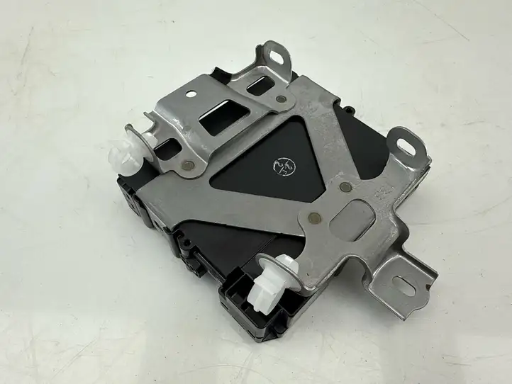 Toyota C-HR I (2016 - 2022) 8674010030 Блок GSM — фото 6